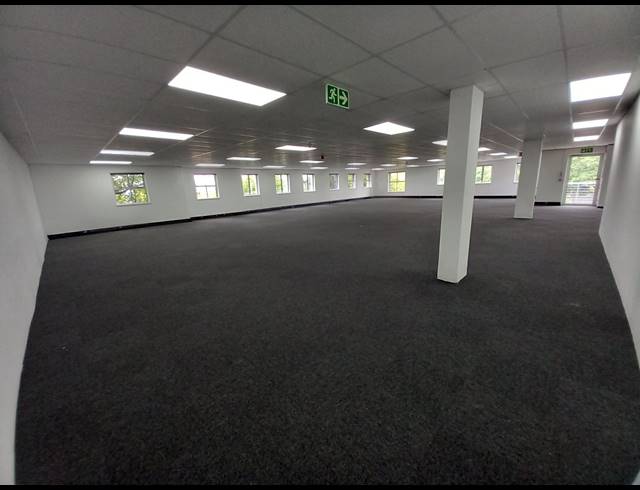 363M² OFFICE TO LET IN BRYANSTON